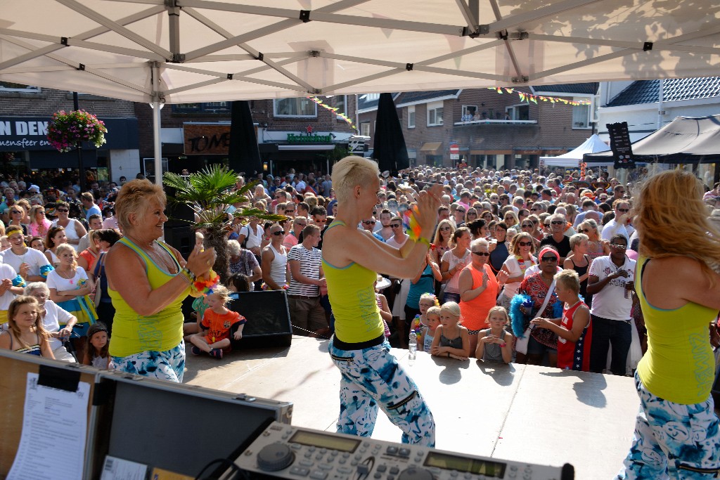 ../Images/Zomercarnaval Noordwijkerhout 221.jpg